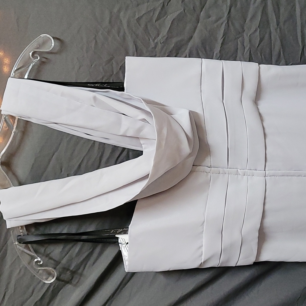 Dress - Picture 5 of 8